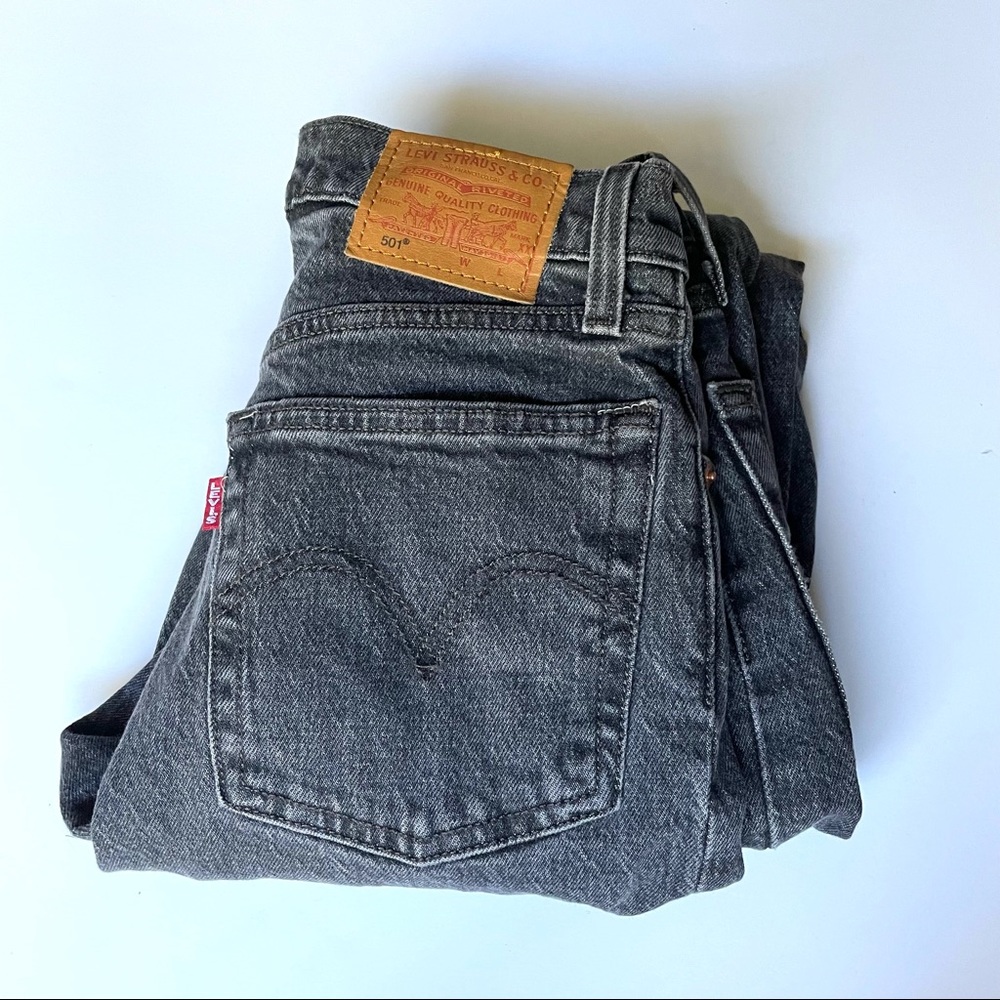 Levi’s Straight Leg Jeans